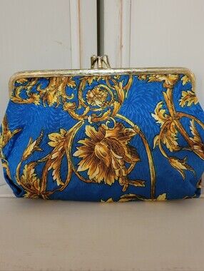 Vintage Double Kiss Lock Cosmetic Bag